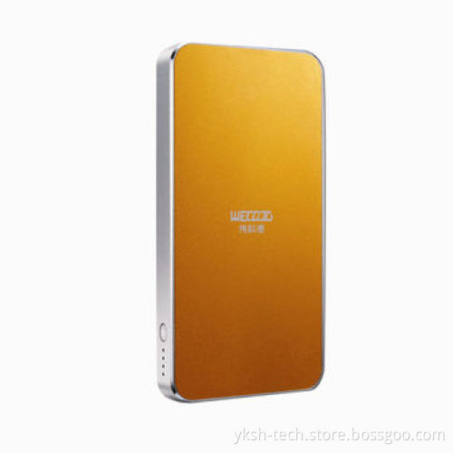 Power bank for iPhone 4, 4600mAh, comes in blue